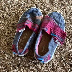 [TOMS] Toddler Shoes Size 5 Slip On